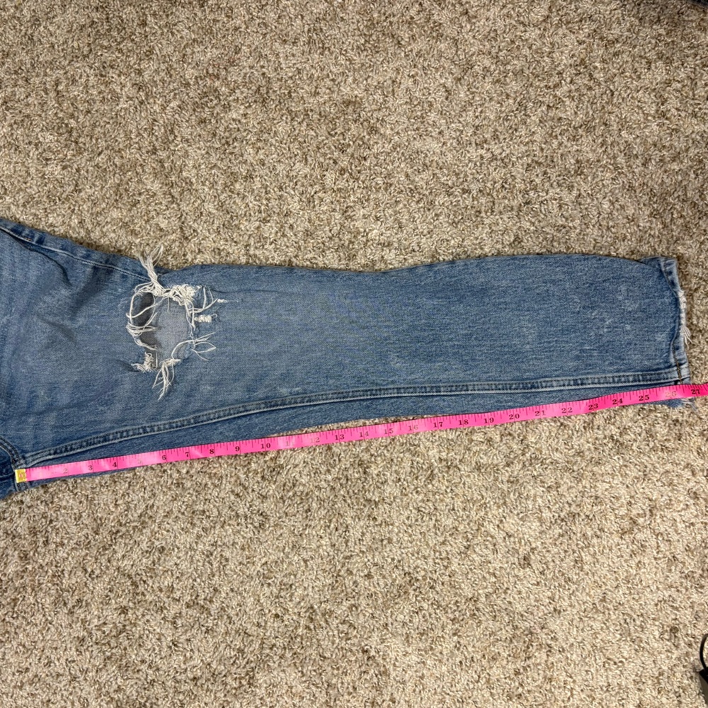 Abercrombie & Fitch Distressed High RIse Mom Jeans - Picture 11 of 12